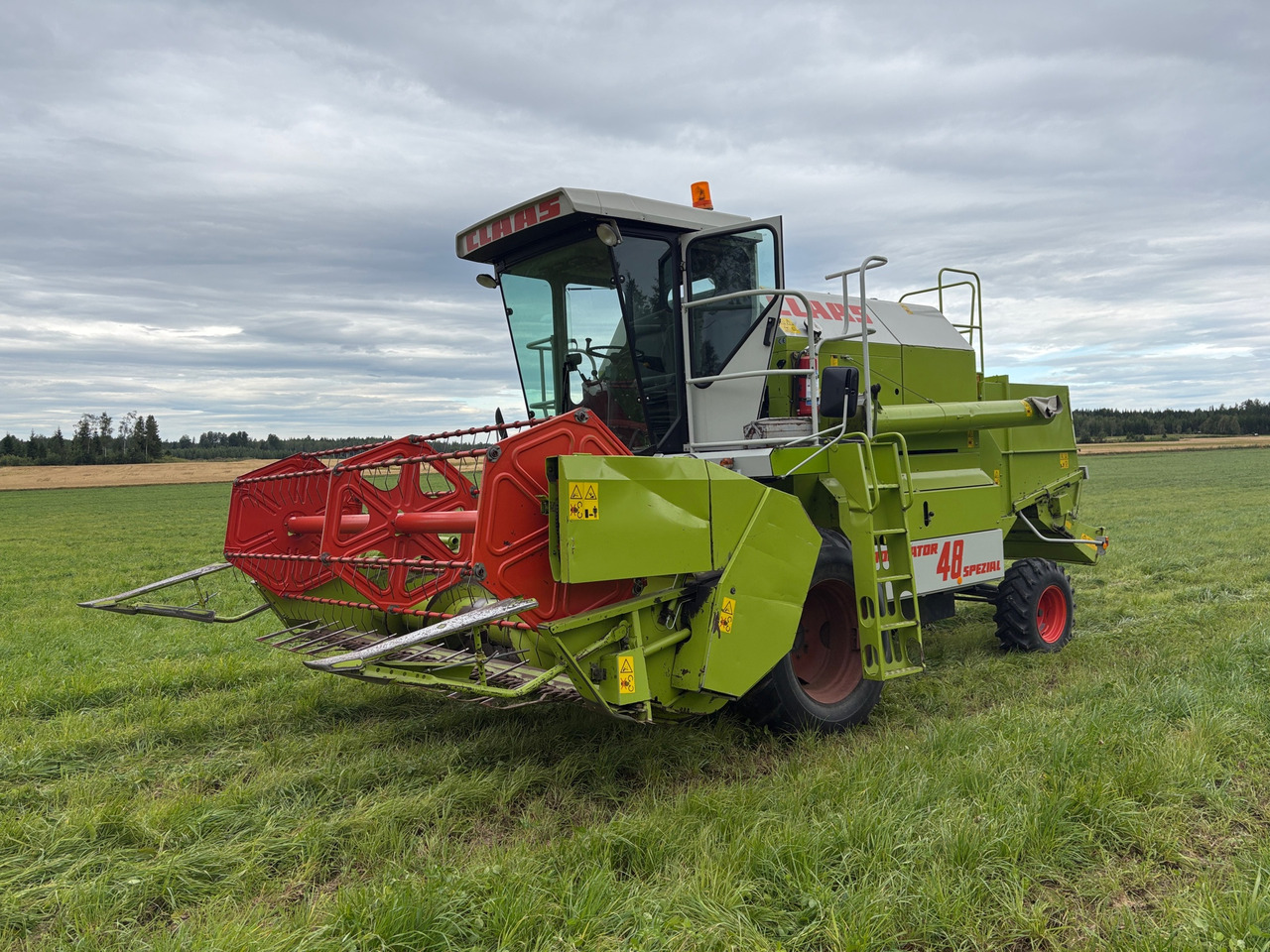 Claas Dominator 48 speazial - Pemanen gabungan: gambar 1 Claas Dominator 48 speazial - Pemanen gabungan: gambar 1
