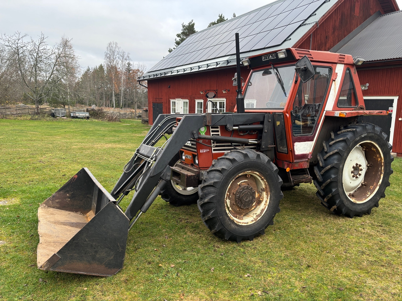 Fiat 580DT - Traktor: gambar 1 Fiat 580DT - Traktor: gambar 1