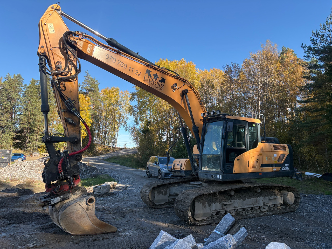 Hyundai HX220L - Ekskavator: gambar 1 Hyundai HX220L - Ekskavator: gambar 1