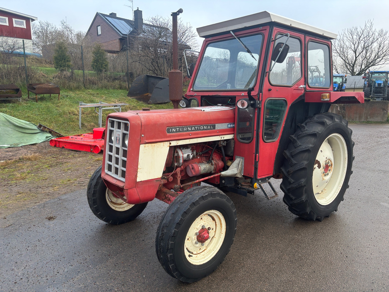 International 444 - Traktor: gambar 1 International 444 - Traktor: gambar 1