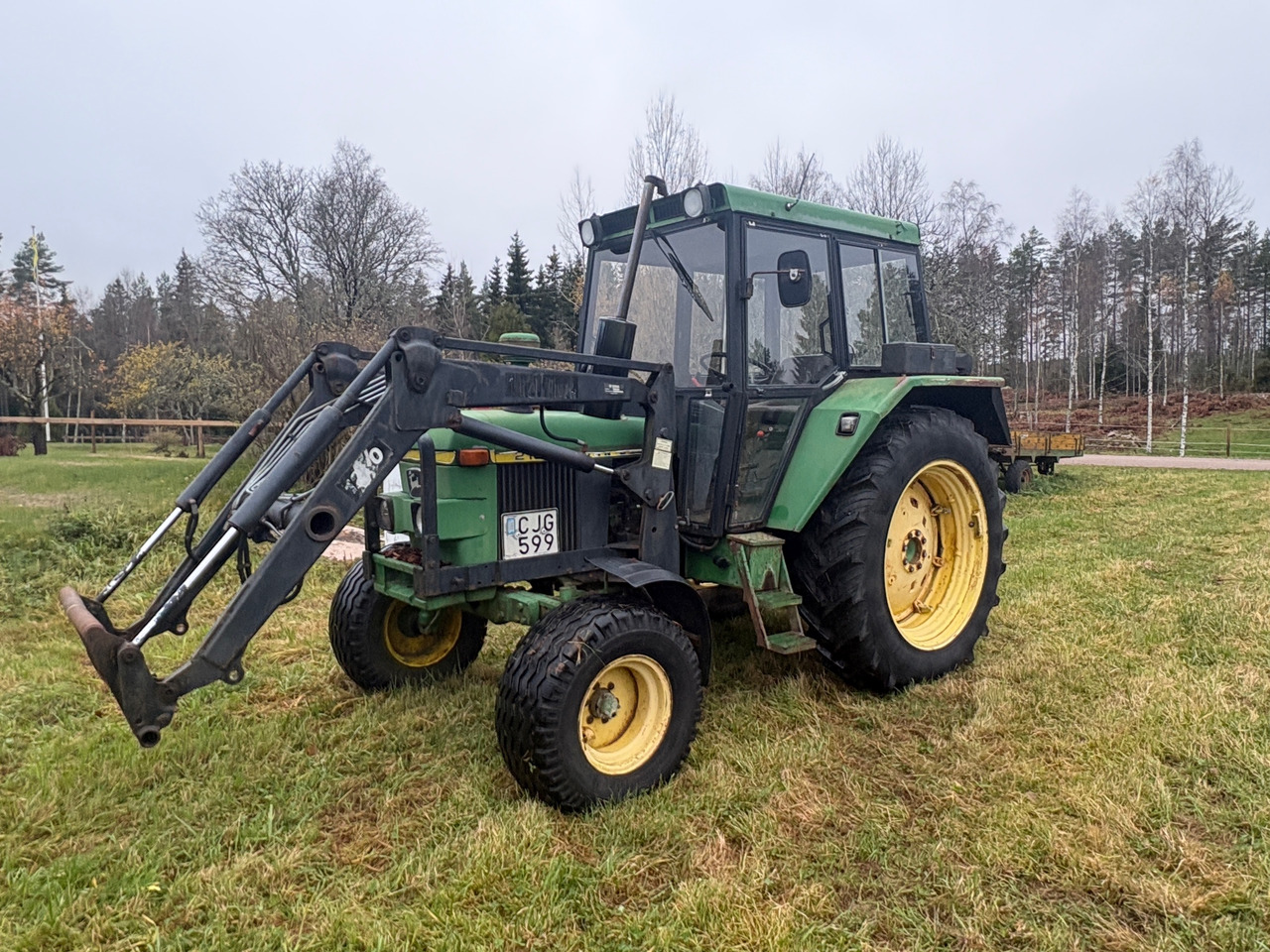 John Deere 2130 - Traktor: gambar 1 John Deere 2130 - Traktor: gambar 1