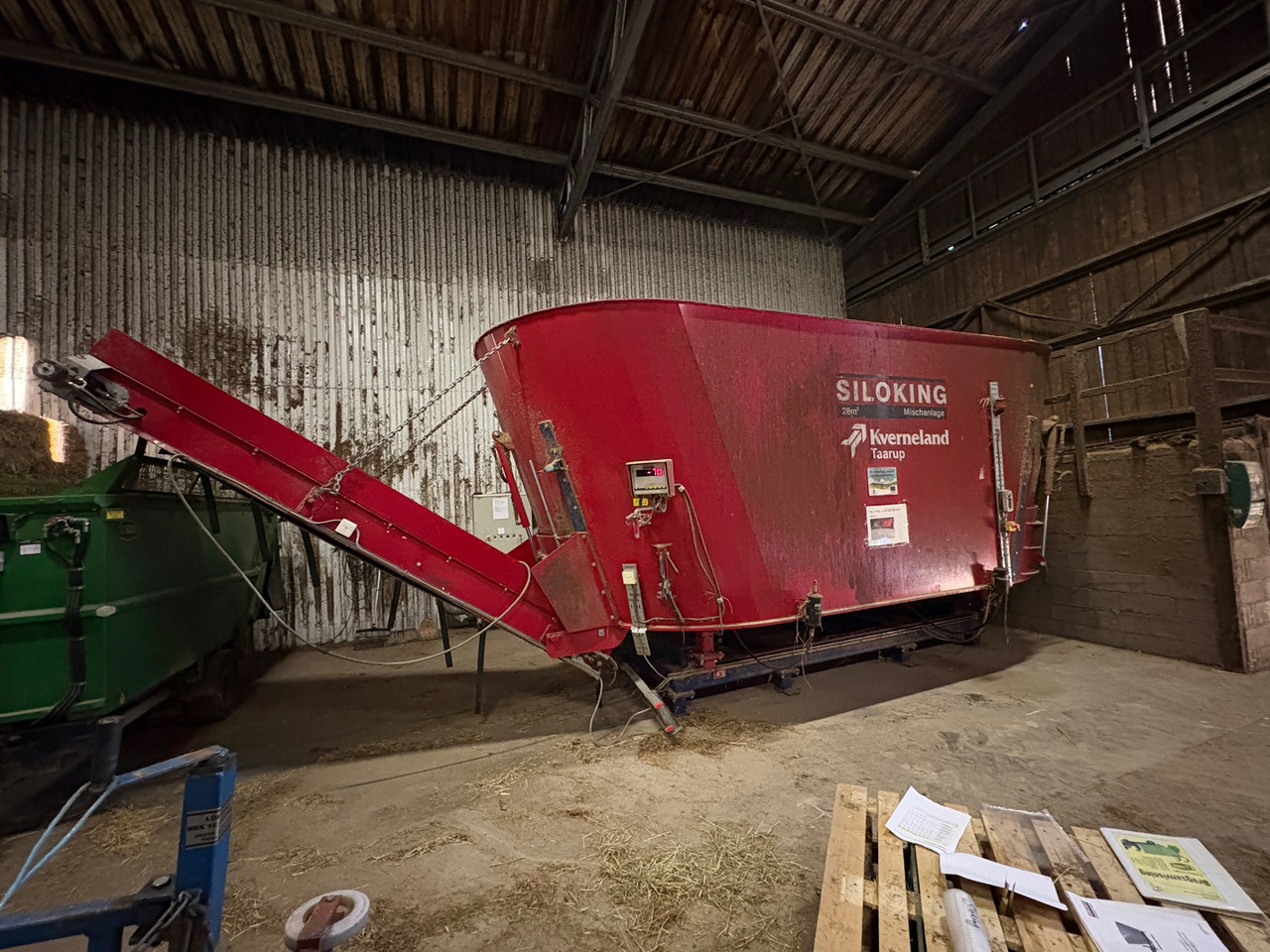 Kverneland SMA 28 - Peralatan ternak: gambar 1 Kverneland SMA 28 - Peralatan ternak: gambar 1