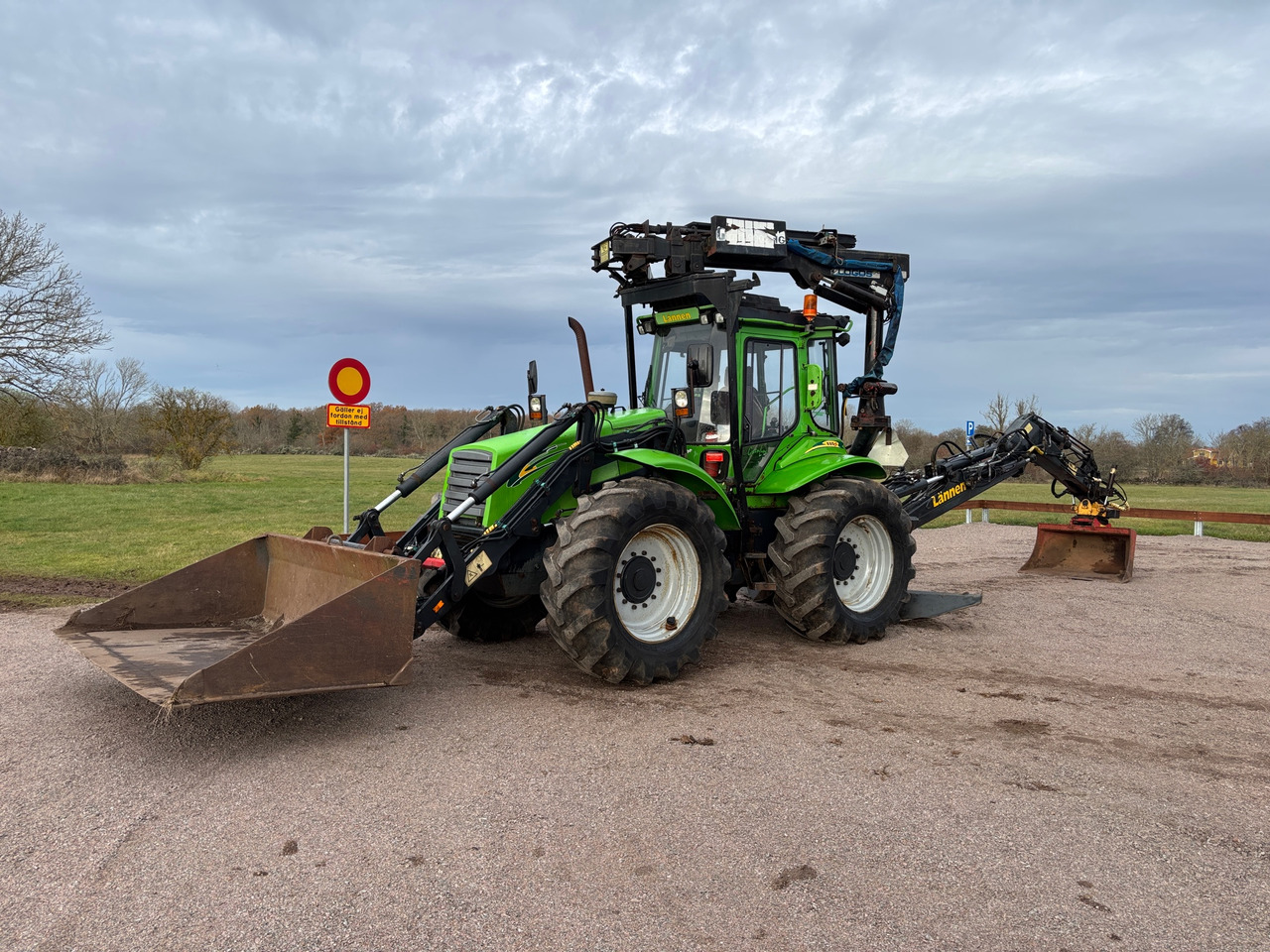 Lännen 880S - Backhoe loader: gambar 1 Lännen 880S - Backhoe loader: gambar 1