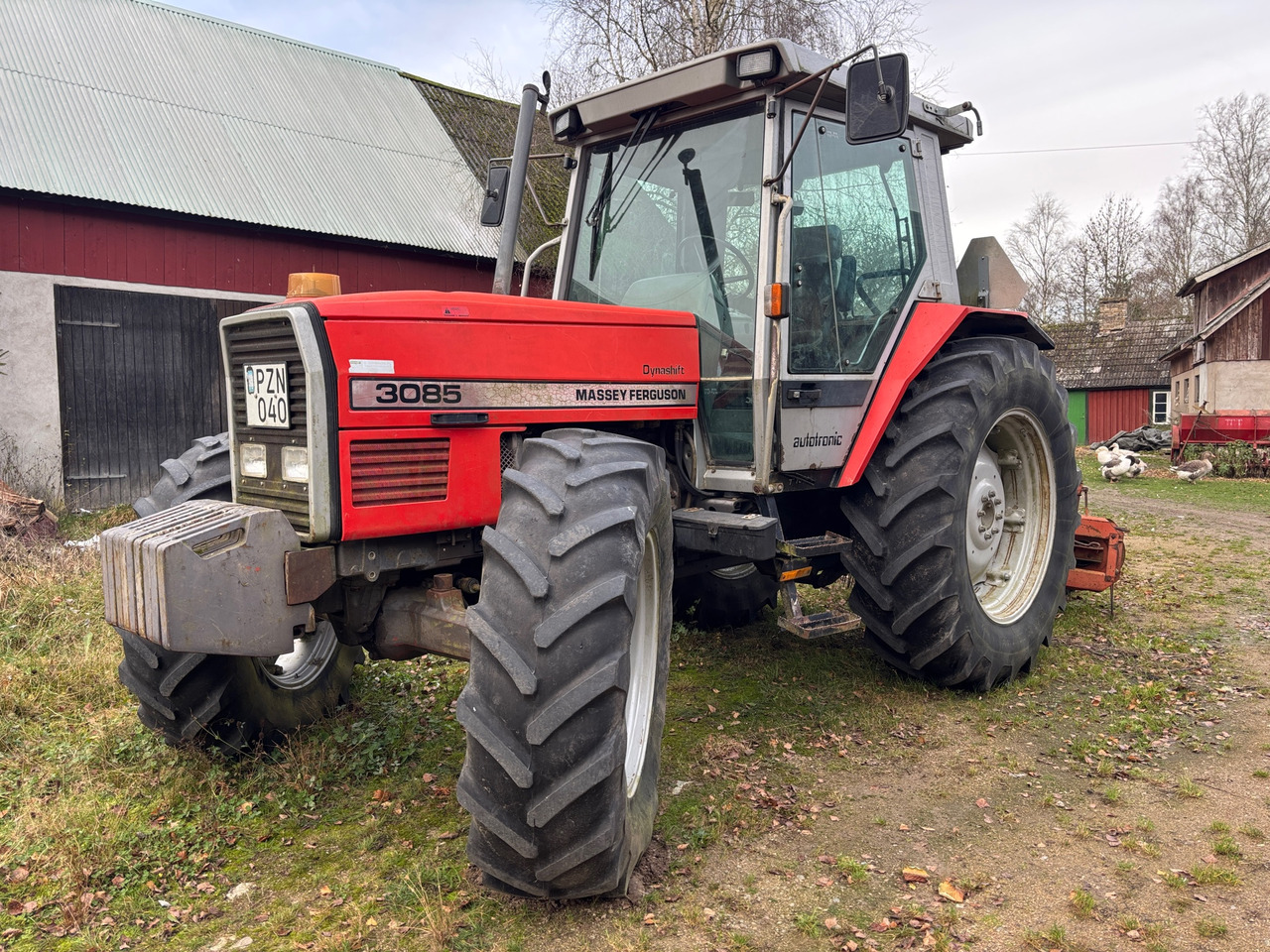 Massey Ferguson 3085 Dynashift - Traktor: gambar 1 Massey Ferguson 3085 Dynashift - Traktor: gambar 1