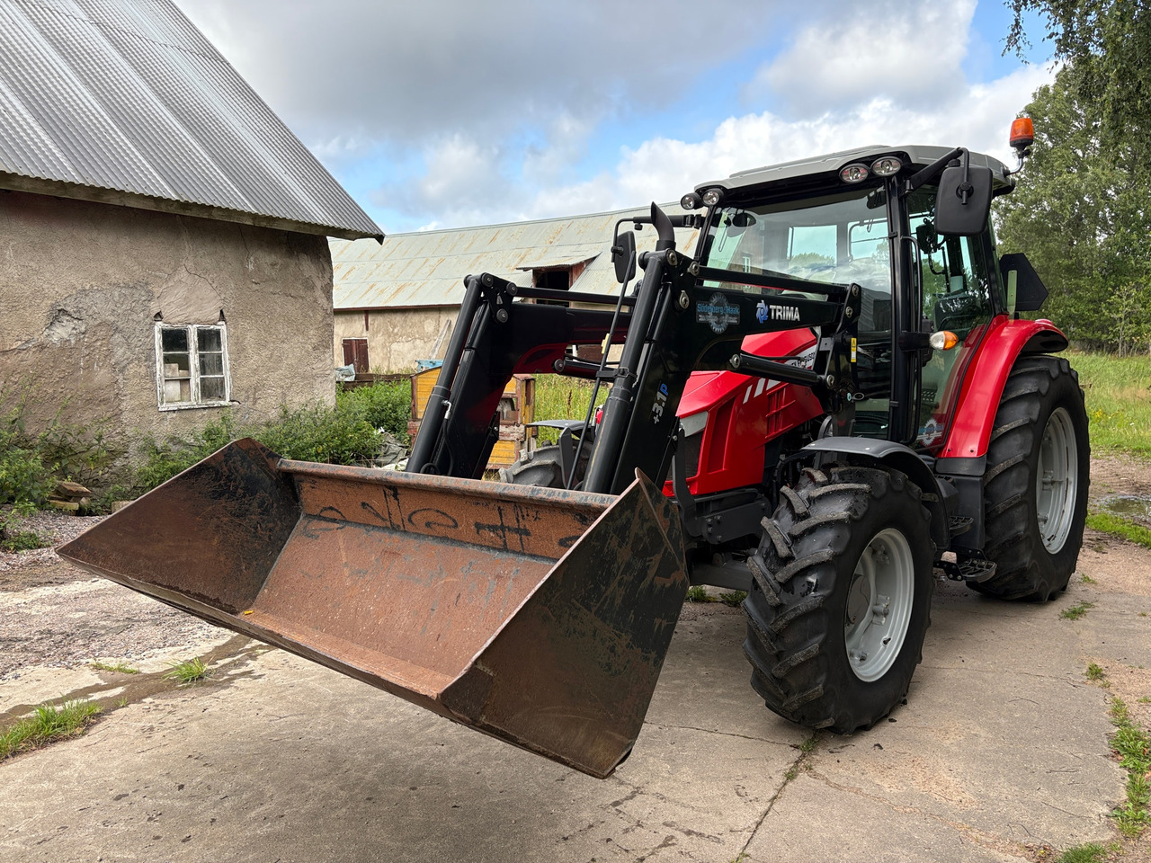 Massey Ferguson 5609 Dyna-4 - Traktor: gambar 1 Massey Ferguson 5609 Dyna-4 - Traktor: gambar 1