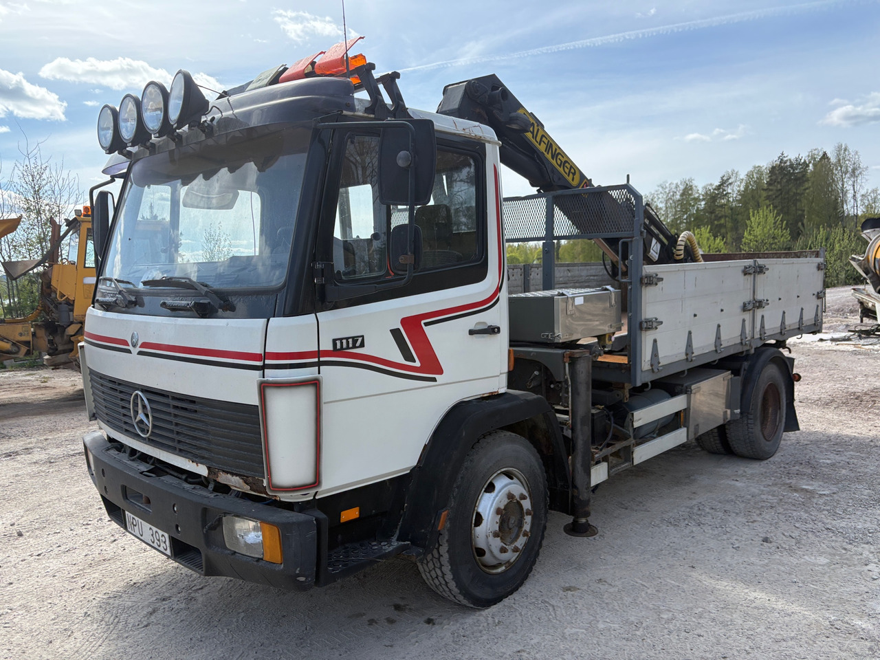 Mercedez-Benz 1117 - Truk derek: gambar 1 Mercedez-Benz 1117 - Truk derek: gambar 1