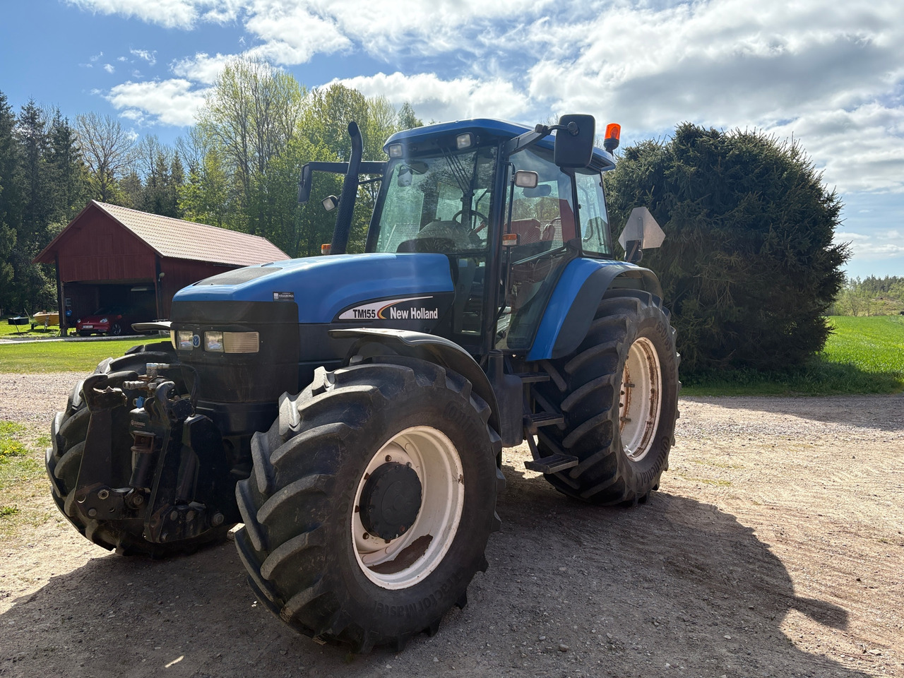 New Holland TM155 - Traktor: gambar 1 New Holland TM155 - Traktor: gambar 1