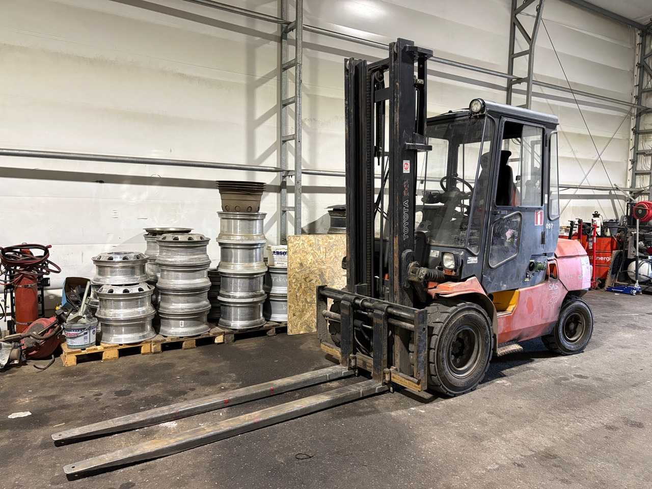 Toyota 02-7FD40 - Peralatan untuk menangani material: gambar 1 Toyota 02-7FD40 - Peralatan untuk menangani material: gambar 1