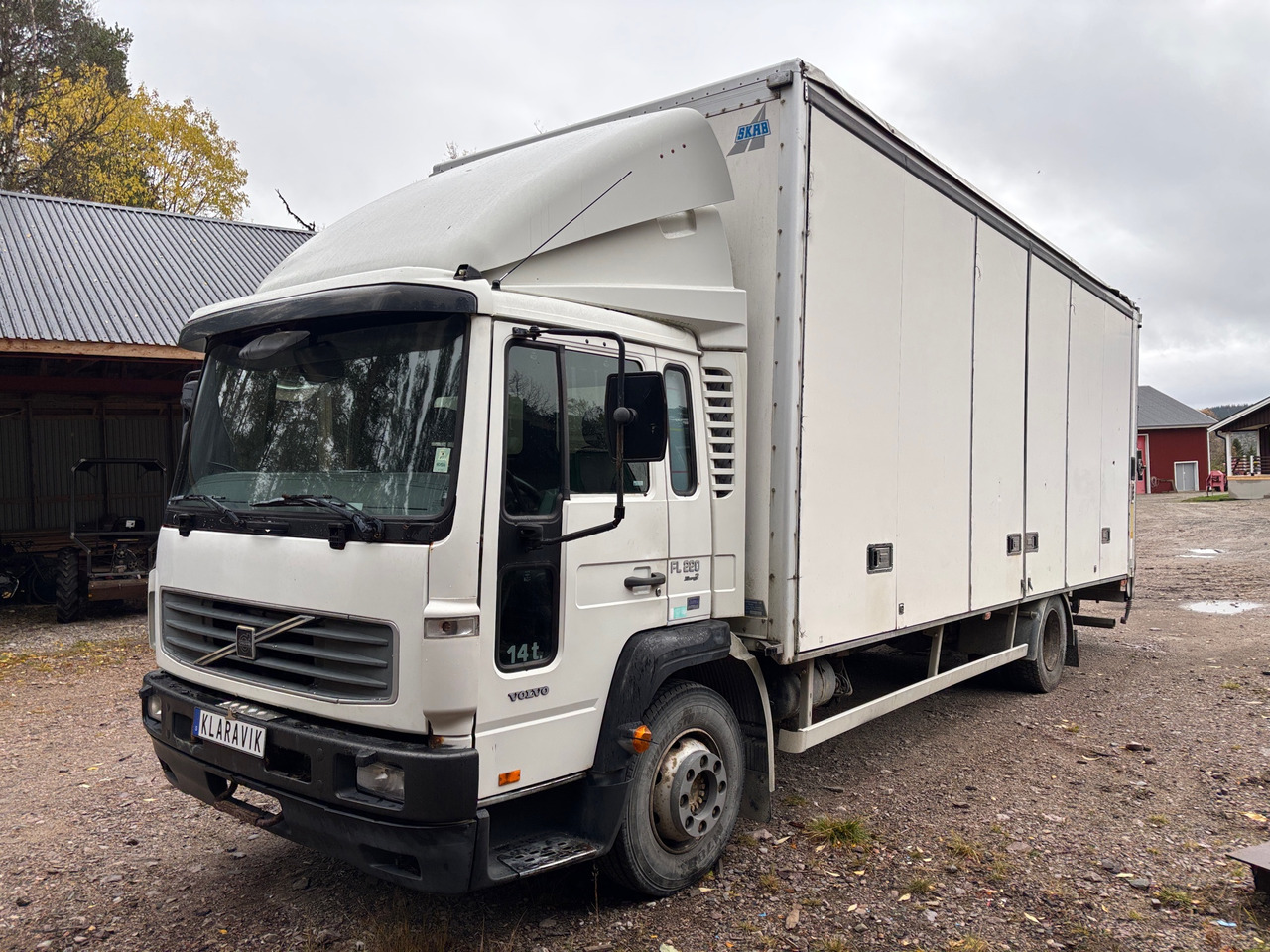 Volvo FL 220 - Truk: gambar 1 Volvo FL 220 - Truk: gambar 1