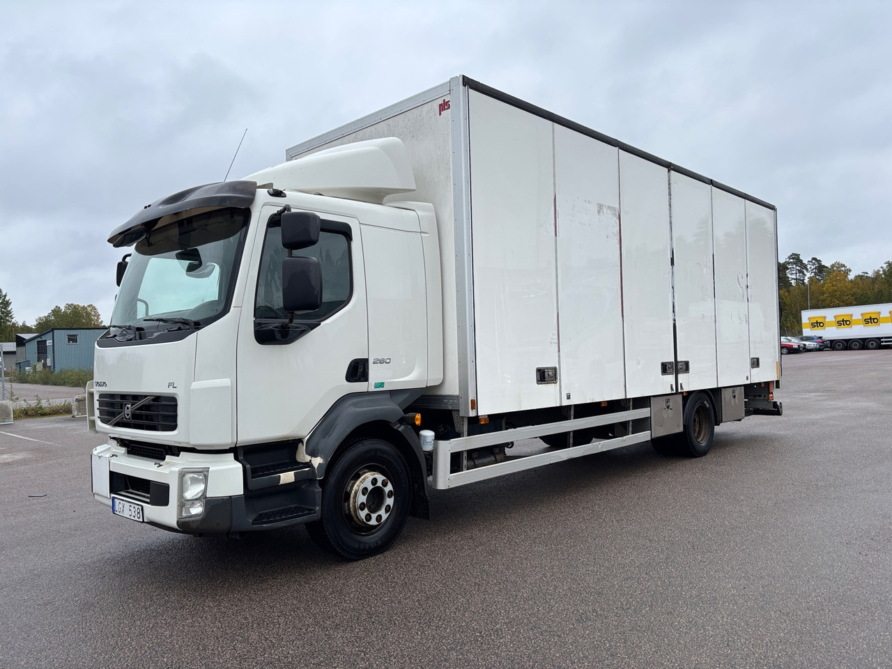 Volvo FL 260 - Truk: gambar 1 Volvo FL 260 - Truk: gambar 1