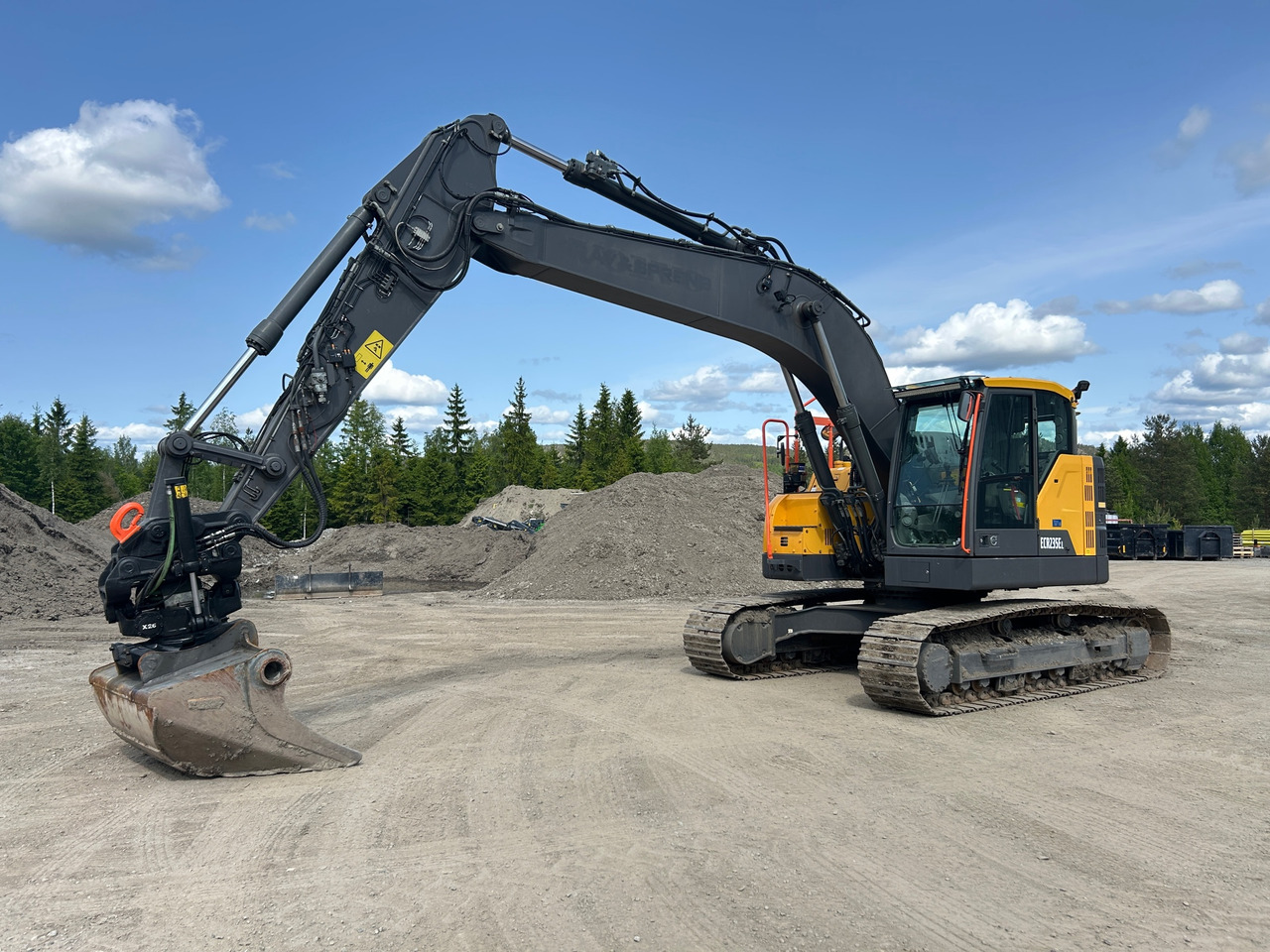 Volvo ECR235EL - Ekskavator: gambar 1 Volvo ECR235EL - Ekskavator: gambar 1