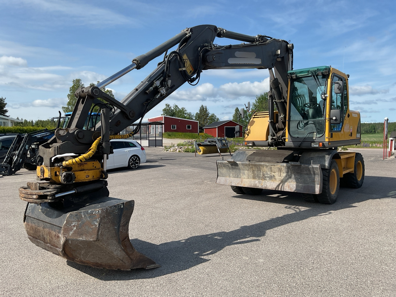 Volvo EW160B - Ekskavator: gambar 1 Volvo EW160B - Ekskavator: gambar 1