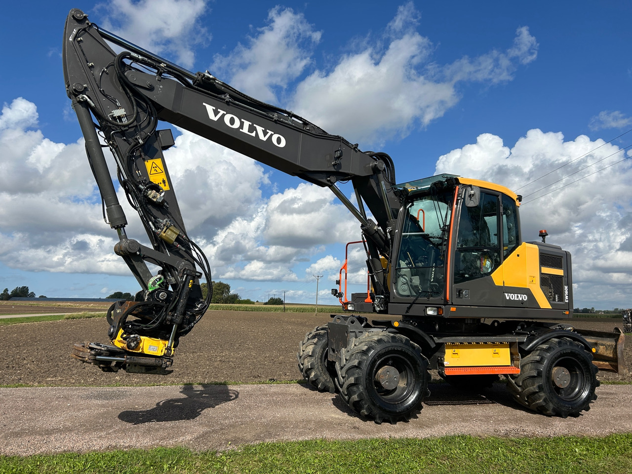 Volvo EW160E - Ekskavator: gambar 1 Volvo EW160E - Ekskavator: gambar 1