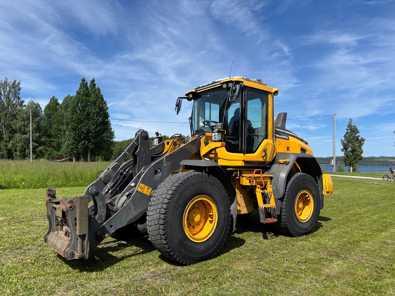 Volvo L60H - Wheel loader: gambar 1 Volvo L60H - Wheel loader: gambar 1