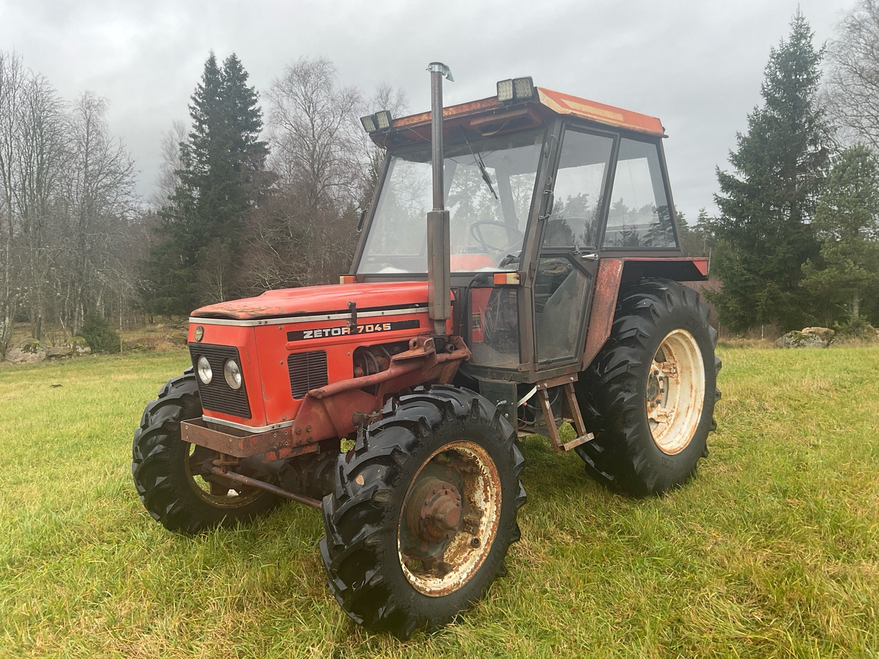Zetor 7045 - Traktor: gambar 1 Zetor 7045 - Traktor: gambar 1