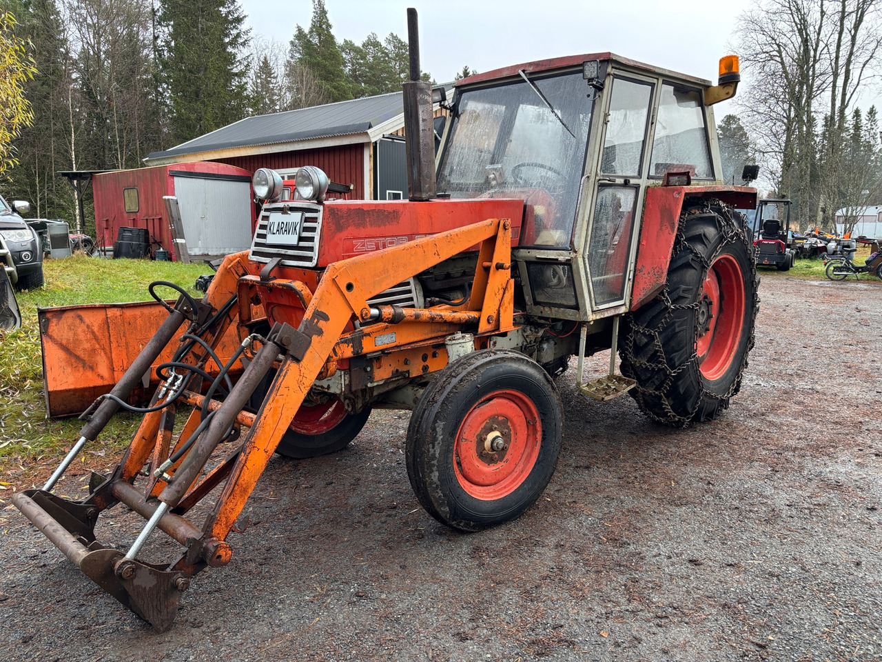 Zetor 8011 - Traktor: gambar 1 Zetor 8011 - Traktor: gambar 1