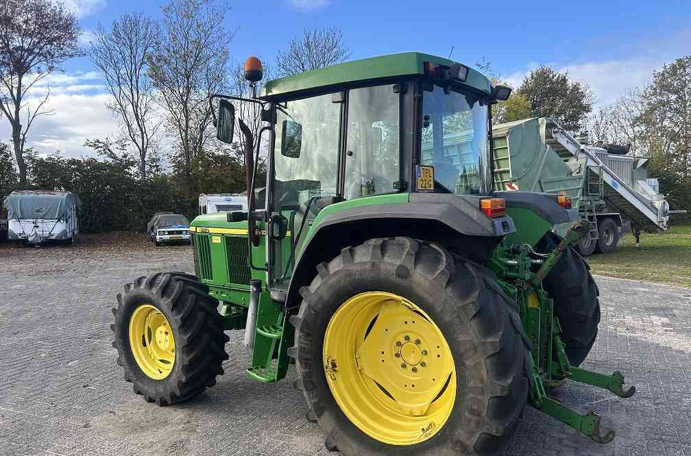 John Deere 6110 - Traktor: gambar 2 John Deere 6110 - Traktor: gambar 2
