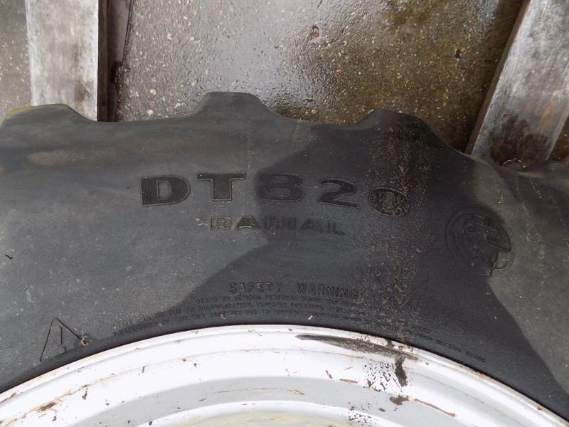 GOOD YEAR banden met velg good year banden met velg 540/65 R 24 - Pemanen gabungan: gambar 4 GOOD YEAR banden met velg good year banden met velg 540/65 R 24 - Pemanen gabungan: gambar 4