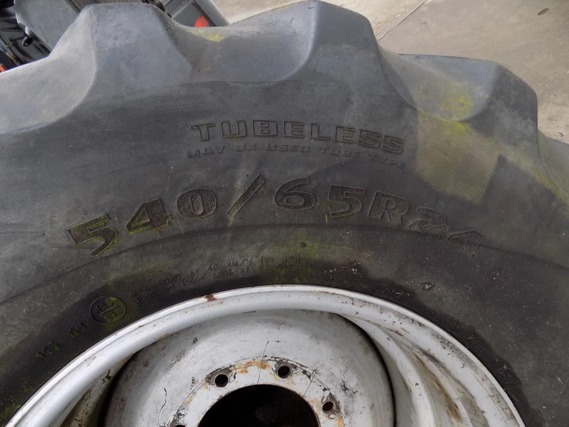 GOOD YEAR banden met velg good year banden met velg 540/65 R 24 - Pemanen gabungan: gambar 2 GOOD YEAR banden met velg good year banden met velg 540/65 R 24 - Pemanen gabungan: gambar 2