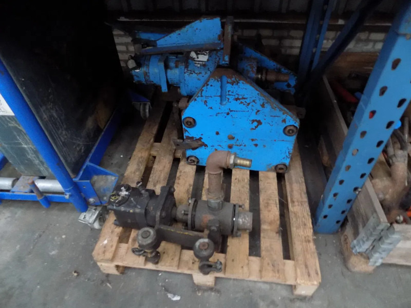 Anjungan pengeboran Krupp boormotor voor gesteente met hamer: gambar 15
