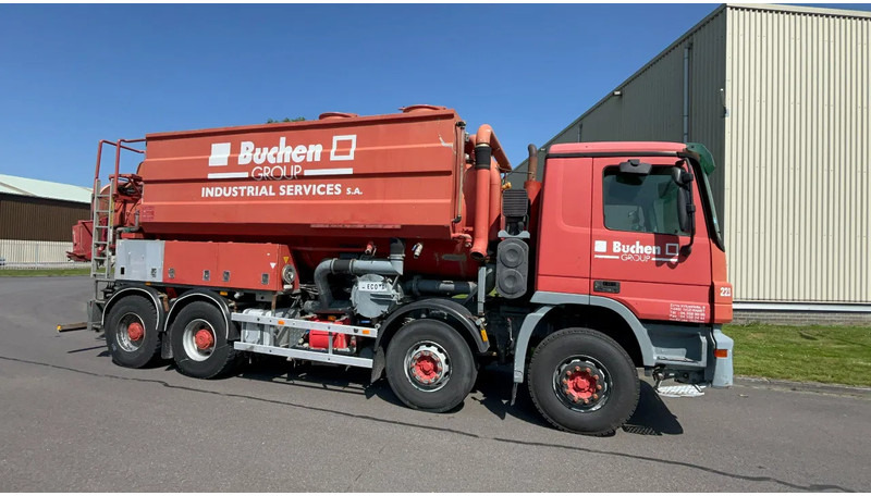 Mercedes-Benz Actros 4141 Mercedes 4141 8x4 full steel INOX tank - Truk vakum: gambar 5 Mercedes-Benz Actros 4141 Mercedes 4141 8x4 full steel INOX tank - Truk vakum: gambar 5
