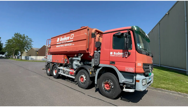 Mercedes-Benz Actros 4141 Mercedes 4141 8x4 full steel INOX tank - Truk vakum: gambar 1 Mercedes-Benz Actros 4141 Mercedes 4141 8x4 full steel INOX tank - Truk vakum: gambar 1