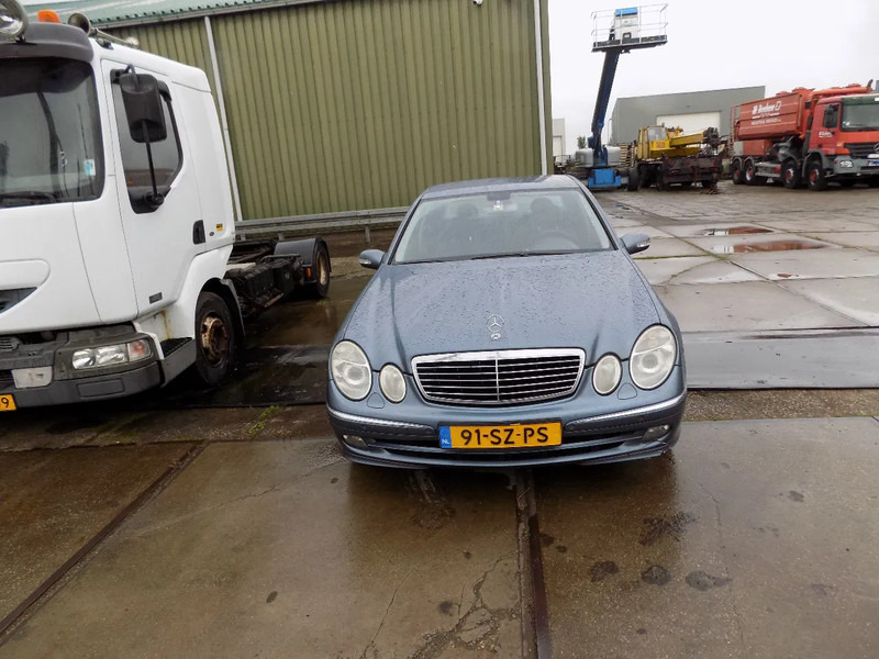 Mercedes-Benz E-Klasse 320 CDI sedan avantgarde - Mobil: gambar 3 Mercedes-Benz E-Klasse 320 CDI sedan avantgarde - Mobil: gambar 3