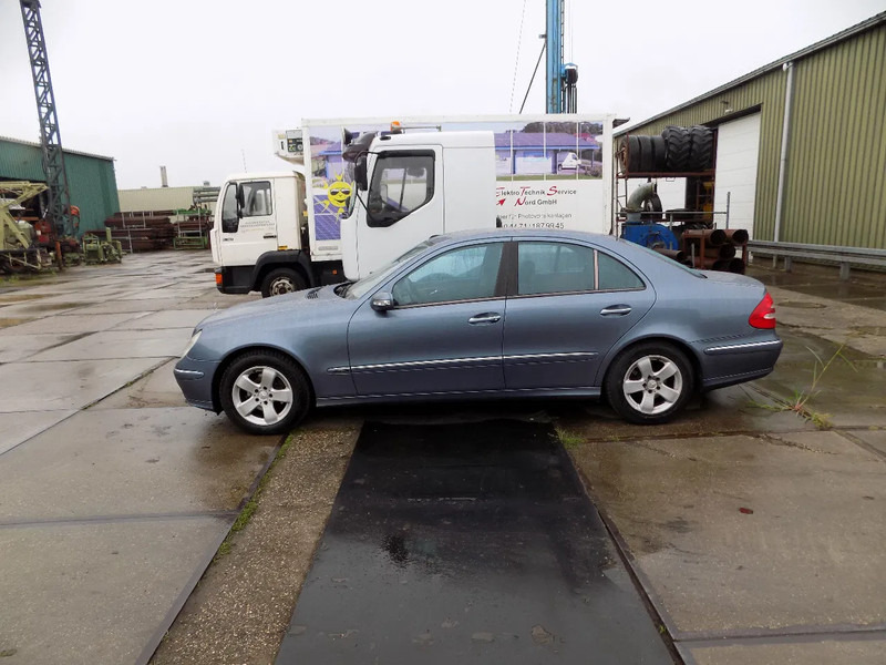 Mercedes-Benz E-Klasse 320 CDI sedan avantgarde - Mobil: gambar 5 Mercedes-Benz E-Klasse 320 CDI sedan avantgarde - Mobil: gambar 5