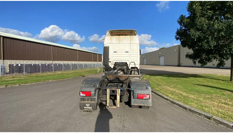Tractor head MAN TGA 18.440 4X2 BLS: gambar 9 Tractor head MAN TGA 18.440 4X2 BLS: gambar 9