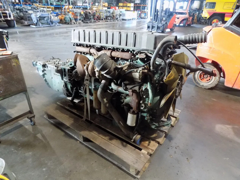 Mesin Volvo D12A 380 D12A 380 pk: gambar 9 Mesin Volvo D12A 380 D12A 380 pk: gambar 9