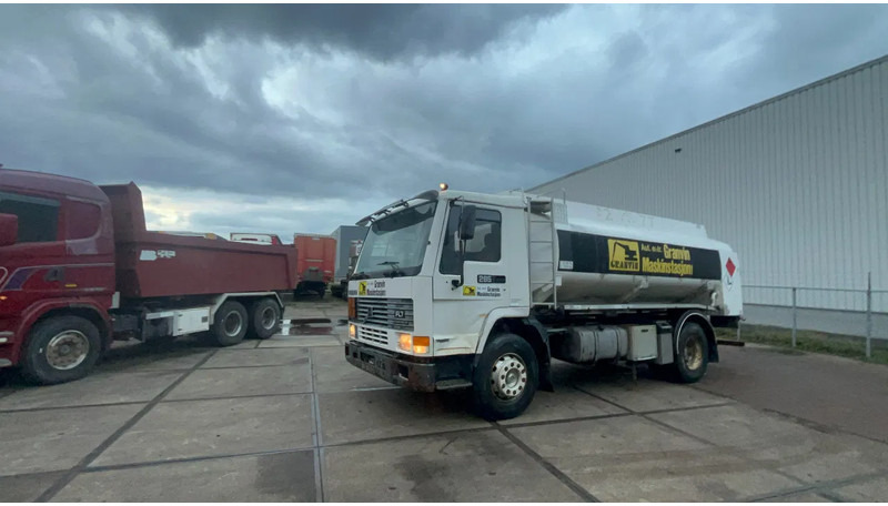 Volvo FL 7 Volvo FL7 285 Fuel tanker 4x2 - Truk tangki: gambar 2 Volvo FL 7 Volvo FL7 285 Fuel tanker 4x2 - Truk tangki: gambar 2