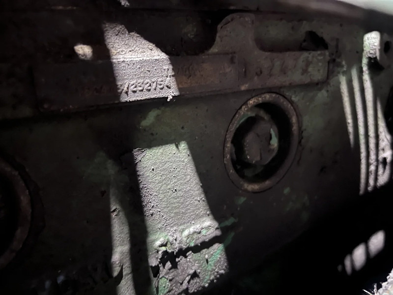 Volvo TD70G met scheeps keerkoppeling - Mesin untuk Truk: gambar 4 Volvo TD70G met scheeps keerkoppeling - Mesin untuk Truk: gambar 4