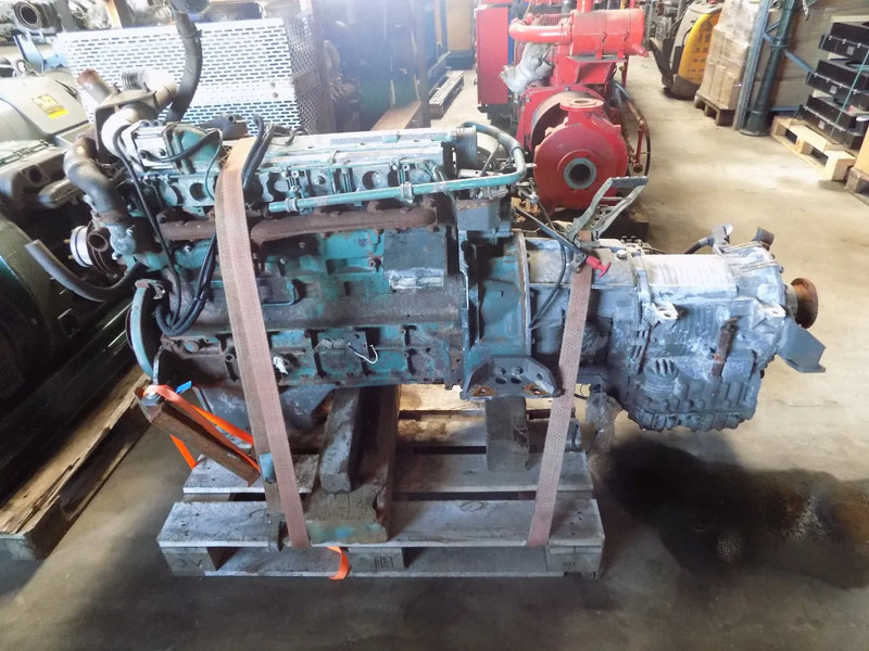 Mesin Volvo volvo motor zie foto s: gambar 9