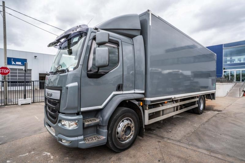 DAF LF 55.220(19 T-E6 )+DHOLLANDIA 2TON - Truk box: gambar 1 DAF LF 55.220(19 T-E6 )+DHOLLANDIA 2TON - Truk box: gambar 1