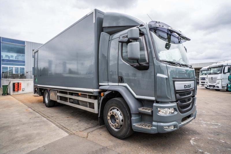 DAF LF 55.220(19 T-E6 )+DHOLLANDIA 2TON - Truk box: gambar 2 DAF LF 55.220(19 T-E6 )+DHOLLANDIA 2TON - Truk box: gambar 2