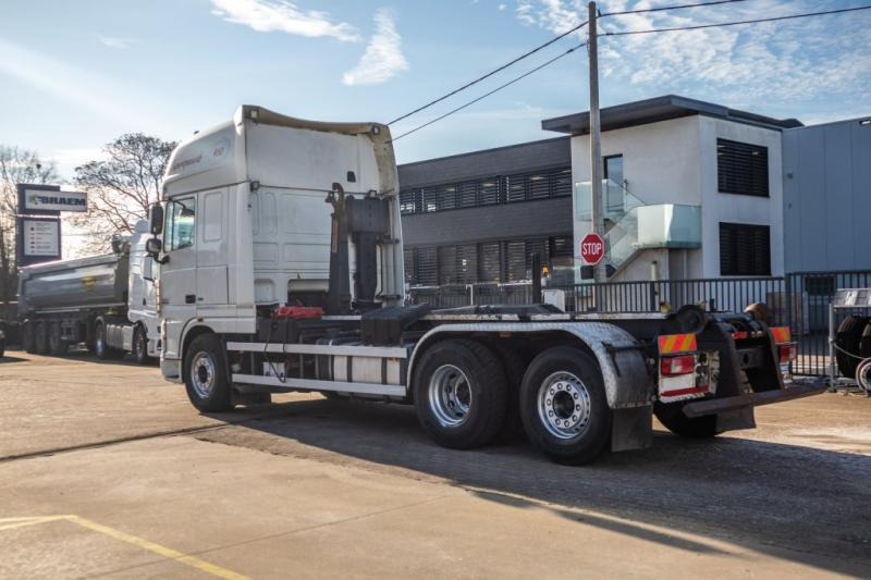 DAF XF 105.460 -6X2-INTARDER+AJK 20 T. - Hook lift: gambar 4 DAF XF 105.460 -6X2-INTARDER+AJK 20 T. - Hook lift: gambar 4