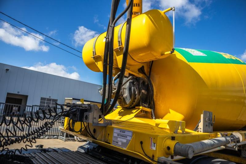 DE BUF BETON MIXER/MALAXEUR/MISCHER-10M3 - Semi-trailer mixer beton: gambar 5 DE BUF BETON MIXER/MALAXEUR/MISCHER-10M3 - Semi-trailer mixer beton: gambar 5