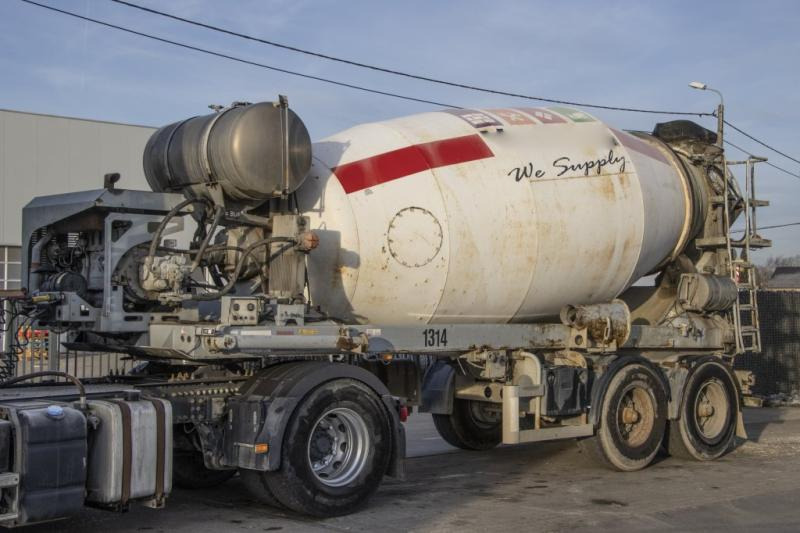 DE BUF BETON MIXER/MALAXEUR/MISCHER 10m3+MOTOR/MOTEUR - Semi-trailer mixer beton: gambar 1 DE BUF BETON MIXER/MALAXEUR/MISCHER 10m3+MOTOR/MOTEUR - Semi-trailer mixer beton: gambar 1