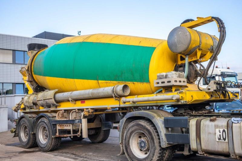 DE BUF BETON MIXER/MISCHER/MALAXEUR12M³ - Semi-trailer mixer beton: gambar 2 DE BUF BETON MIXER/MISCHER/MALAXEUR12M³ - Semi-trailer mixer beton: gambar 2