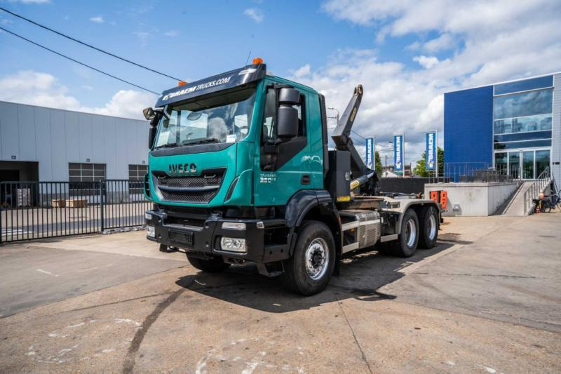 Iveco TRAKKER 360-6x4-PALFINGER - Hook lift: gambar 1 Iveco TRAKKER 360-6x4-PALFINGER - Hook lift: gambar 1