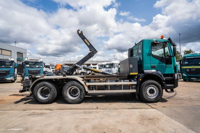 Iveco TRAKKER 360-6x4-PALFINGER - Hook lift: gambar 3 Iveco TRAKKER 360-6x4-PALFINGER - Hook lift: gambar 3