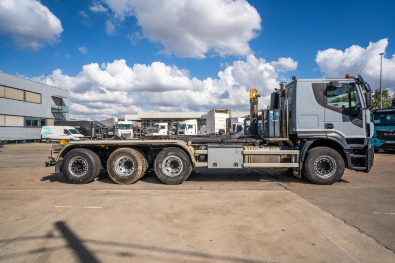 Iveco X-WAY 460 - Hook lift: gambar 3 Iveco X-WAY 460 - Hook lift: gambar 3