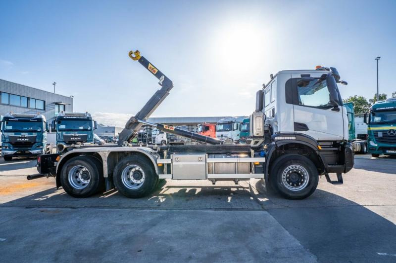 Iveco X-WAY 460 - HYVA - 91000 KM - Hook lift: gambar 3 Iveco X-WAY 460 - HYVA - 91000 KM - Hook lift: gambar 3
