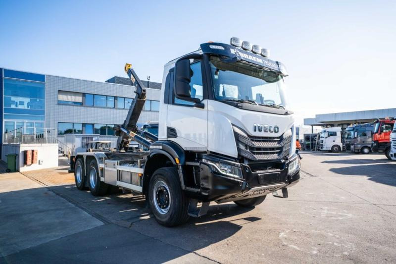 Iveco X-WAY 460 - HYVA - 91000 KM - Hook lift: gambar 2 Iveco X-WAY 460 - HYVA - 91000 KM - Hook lift: gambar 2