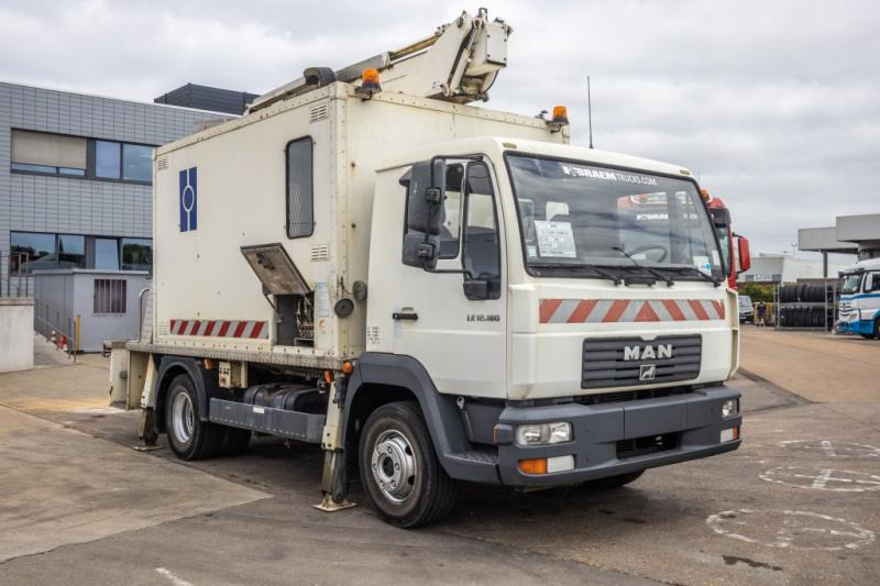 MAN LE 12.180 - COMILEV EN170TPC - Platform udara yang dipasang di truk: gambar 2 MAN LE 12.180 - COMILEV EN170TPC - Platform udara yang dipasang di truk: gambar 2