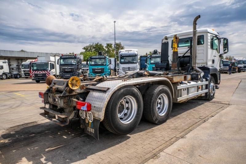 MAN TGS 28.360 BL+INTARDER+10 Pneus/tires - Hook lift: gambar 4 MAN TGS 28.360 BL+INTARDER+10 Pneus/tires - Hook lift: gambar 4