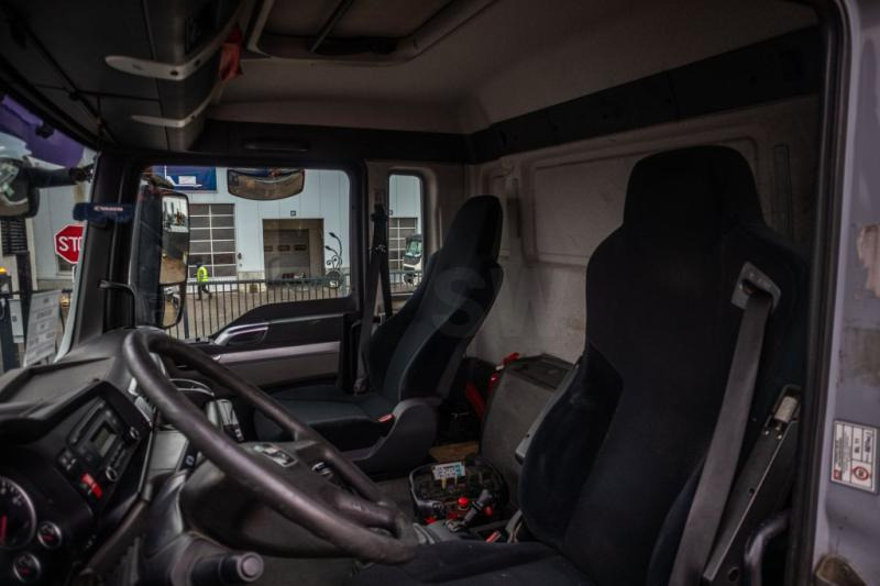 Truk flatbed, Truk derek MAN TGS 35.440 BL - PK 33002/8xhydr.: gambar 10 Truk flatbed, Truk derek MAN TGS 35.440 BL - PK 33002/8xhydr.: gambar 10