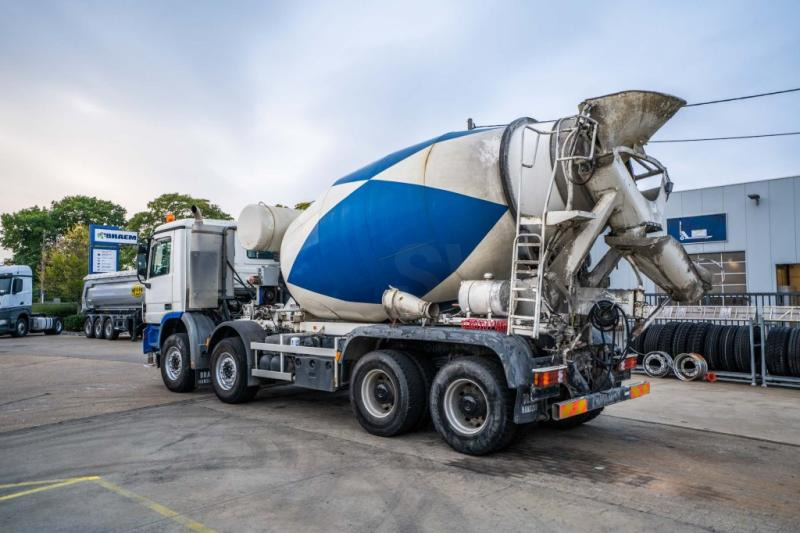 Mercedes ACTROS 4141 BB-MP2 + MIXER 9M3 - Truk pengaduk beton: gambar 5 Mercedes ACTROS 4141 BB-MP2 + MIXER 9M3 - Truk pengaduk beton: gambar 5