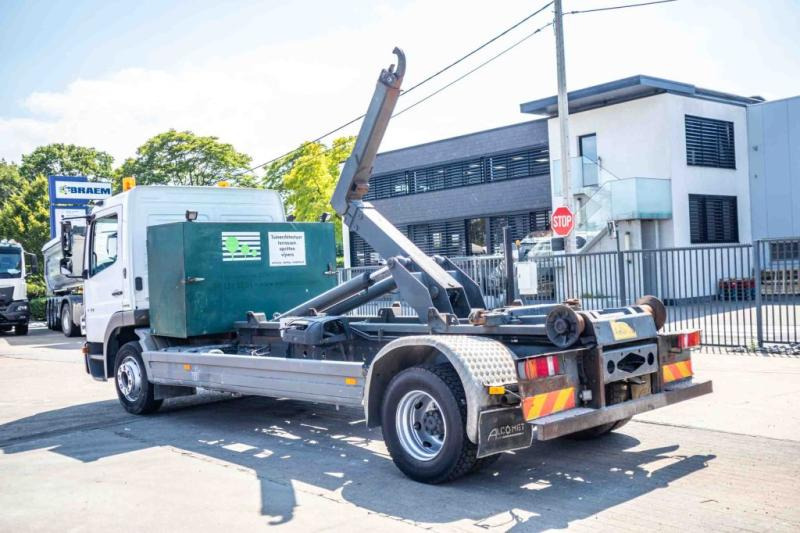 Mercedes ATEGO 1222 K - Hook lift: gambar 4 Mercedes ATEGO 1222 K - Hook lift: gambar 4
