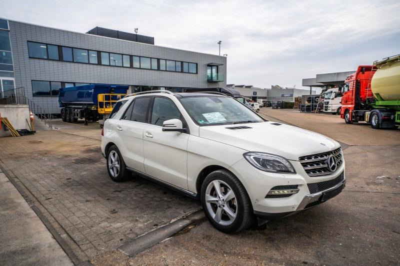 Mercedes-Benz ML 250 CDI - Mobil sedan: gambar 2 Mercedes-Benz ML 250 CDI - Mobil sedan: gambar 2